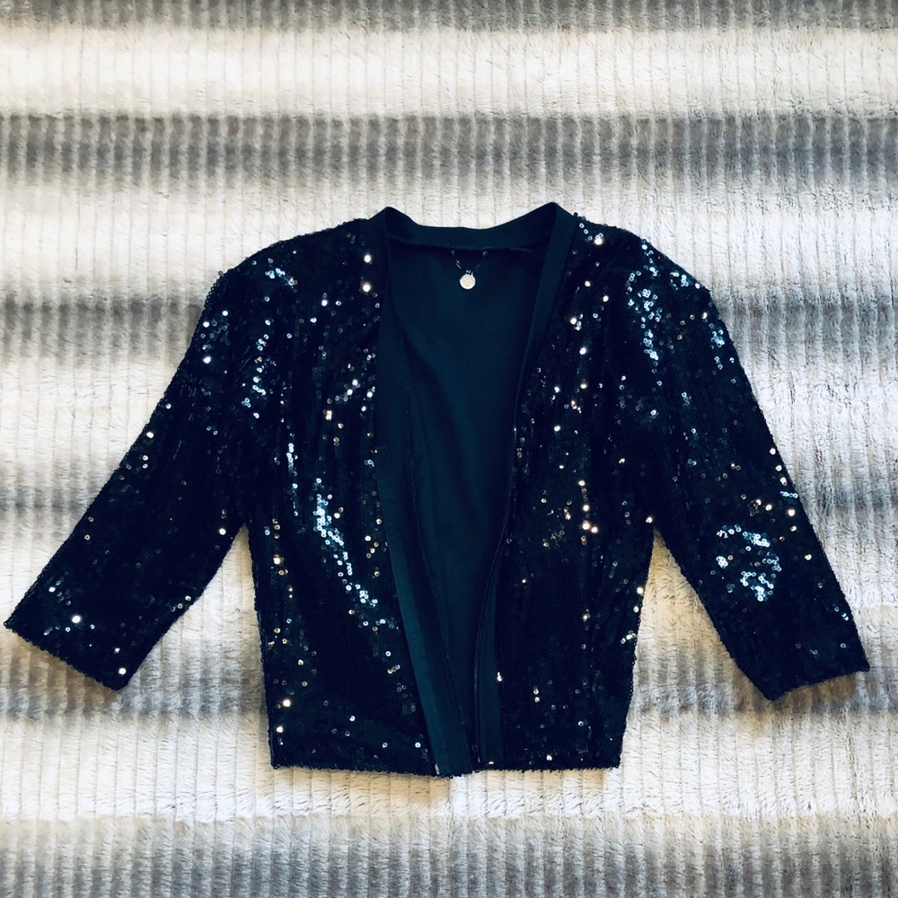 Full sequin zip jacket no pockets